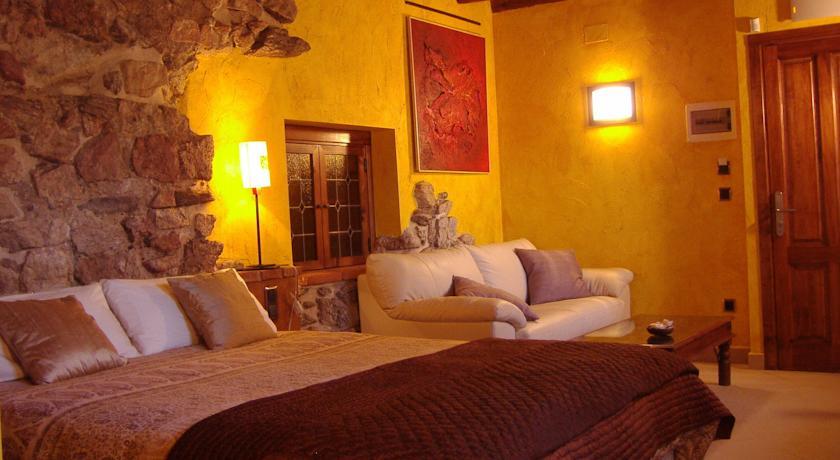 Отель Hotel La Beltraneja