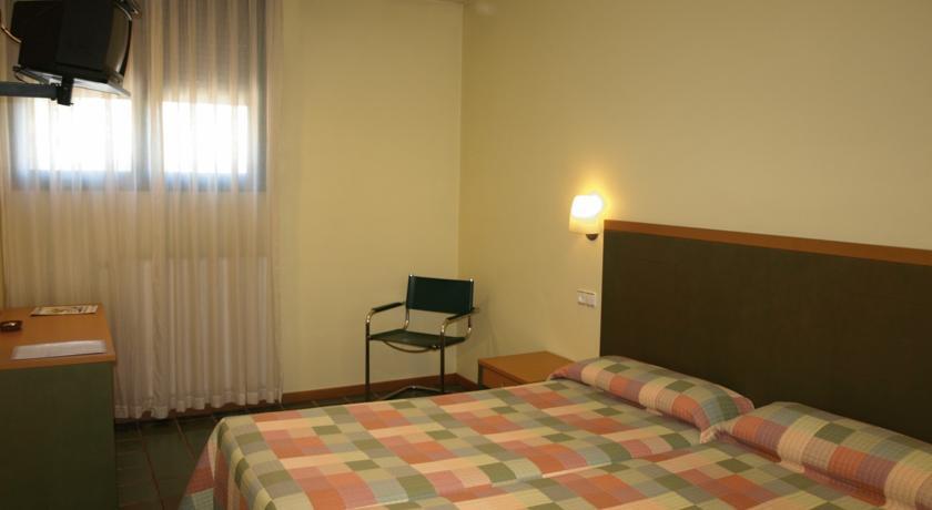 Отель Hotel Lugones Nor