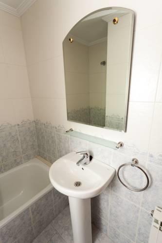 Гостевой дом Hostal Restaurante La Concha