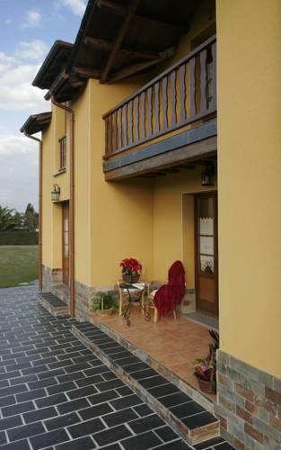 Отель Apartamentos Rurales Los Pontigos