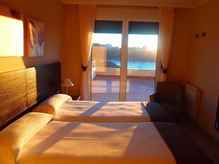 Апартаменты Apartamentos Turísticos Playa de Tapia