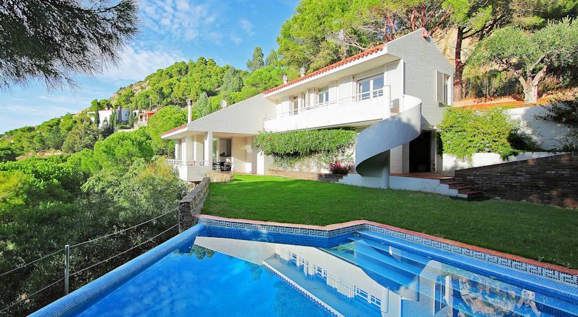 Апартаменты Holiday Home Les Figuerasses Port de La Selva