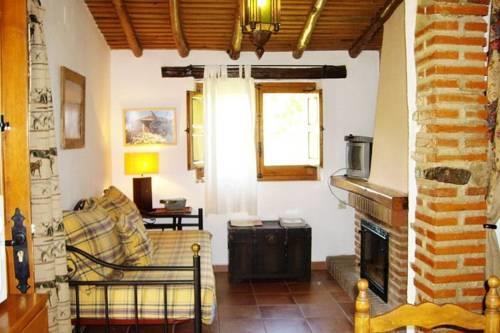Отель Holiday Home Casita Del Estanque Valencia De Alcantara