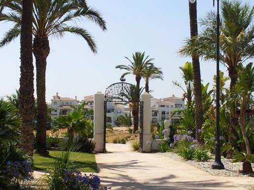 Отель Apartamentos Hacienda Riquelme