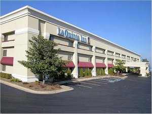 Отель La Quinta Inn Milwaukee West Brookfield