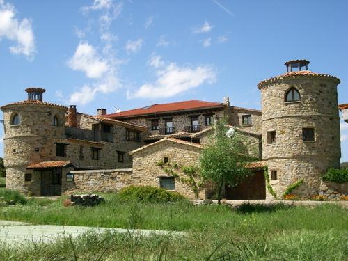 Отель Casona Santa Coloma