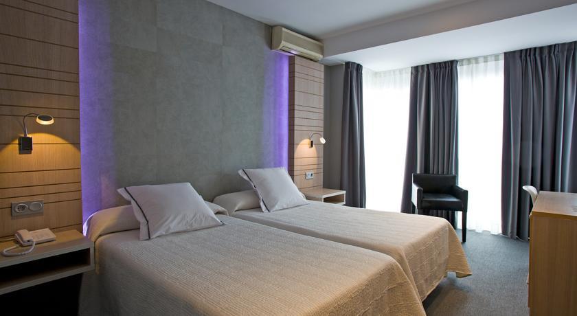 Отель Hotel Castillo