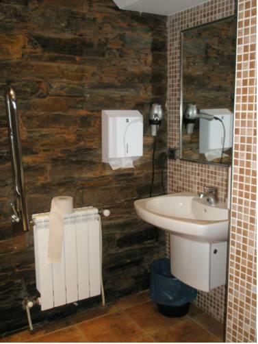 Отель Albergue Val de Samos