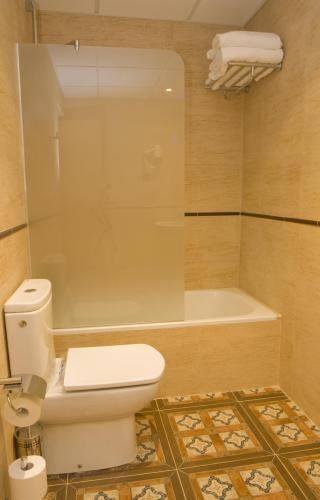 Отель Hotel Juaneca