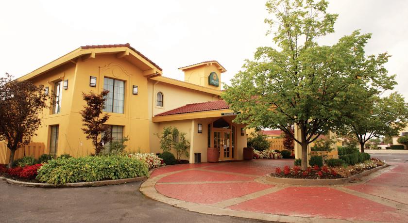 Отель La Quinta Inn Columbus Airport Area