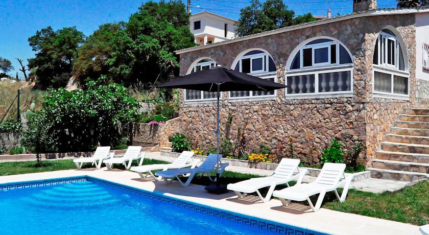 Апартаменты Holiday home Aiguaviva Parc I Lloret De Mar