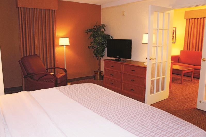 Отель La Quinta Inn Mobile