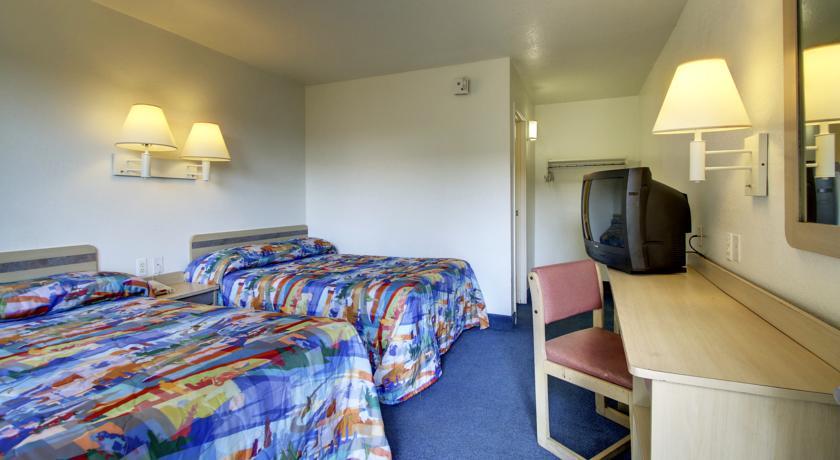 Отель La Quinta Inn Monroe