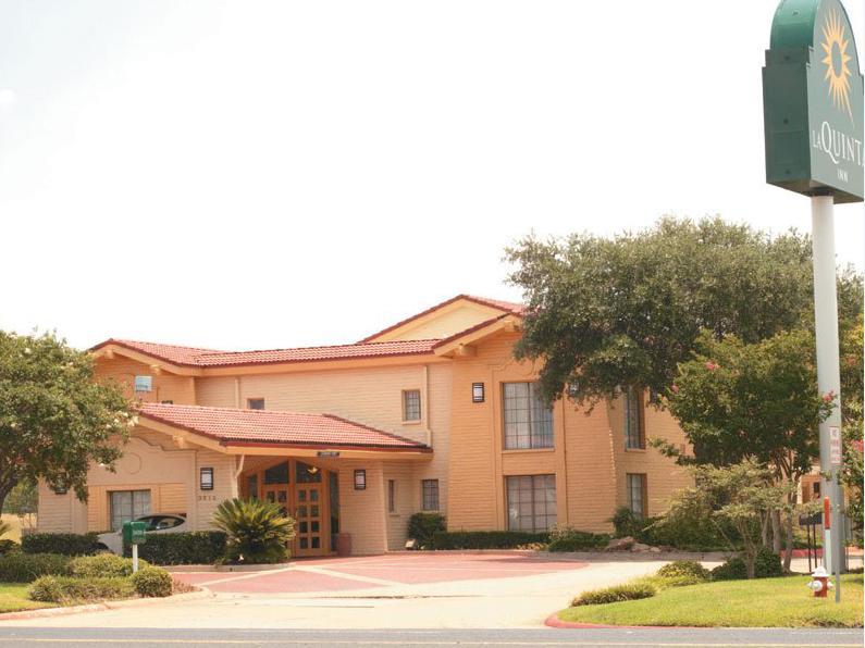 Отель La Quinta Inn Nacogdoches