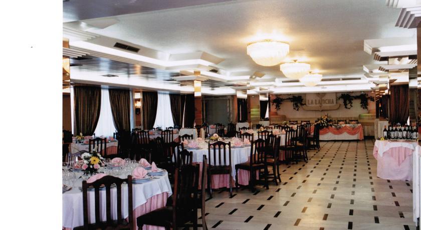 Отель Hotel La Lancha