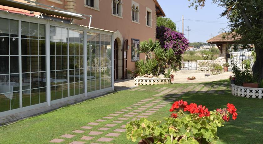 Отель Hotel Restaurant El Bosc