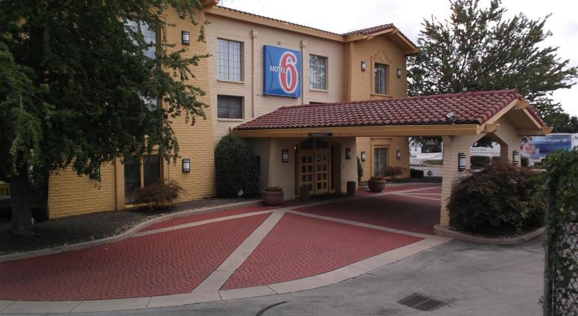 Отель La Quinta Inn Knoxville West
