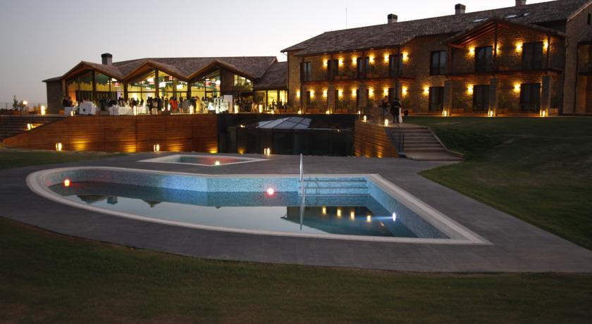 Отель Hotel Spa Aguas de los Mallos