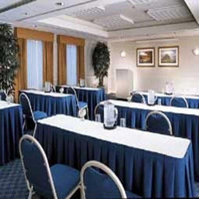 Отель La Quinta Inn Moline Airport