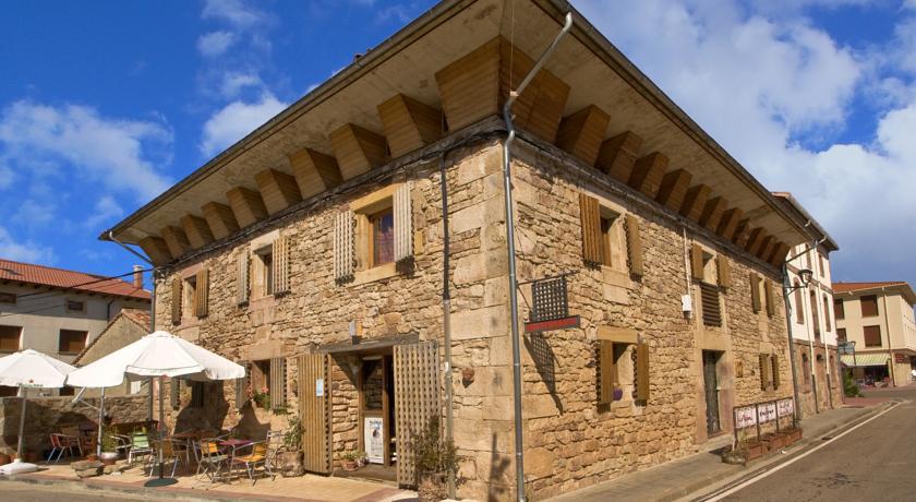 Отель Hotel Rural Casa de Las Campanas