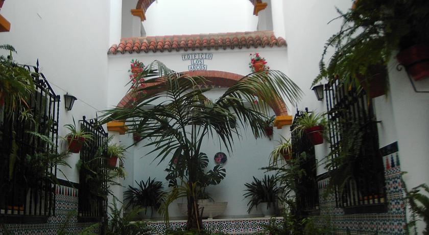 Апартаменты Apartamentos Los Arcos