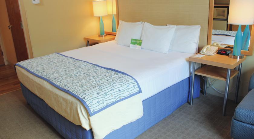 Отель La Quinta Inn Plantation at SW 6th St