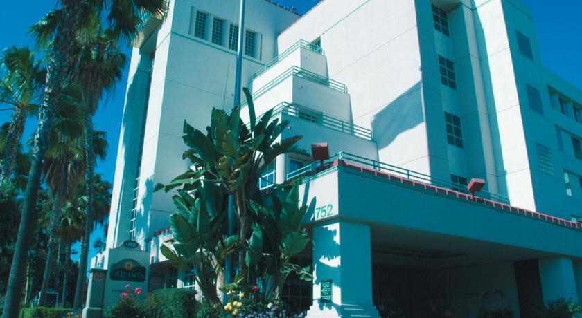 Отель La Quinta Inn & Suites Anaheim Disneyland