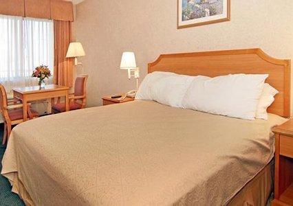 Отель Quality Inn & Suites Artesia