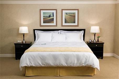 Отель Radisson Rochester Airport
