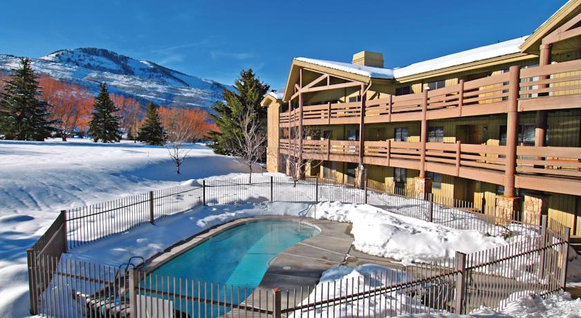 Апартаменты All Seasons Condominiums