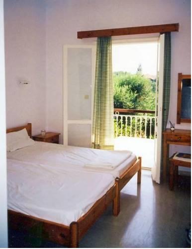Апартаменты Emely Apartments