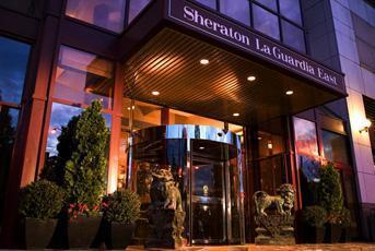 Отель Sheraton LaGuardia East Hotel
