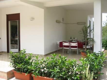 Отель Holiday Home Casa dei Colori Terrasini