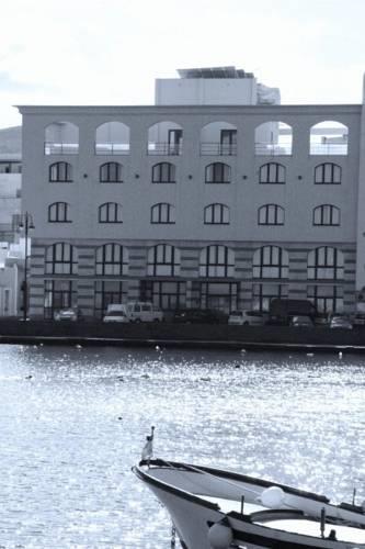 Отель Yacht Marina Hotel