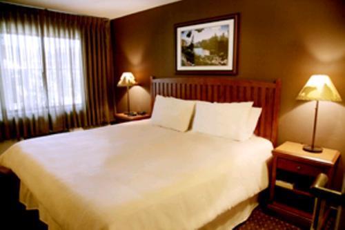 Отель Park Tahoe Inn