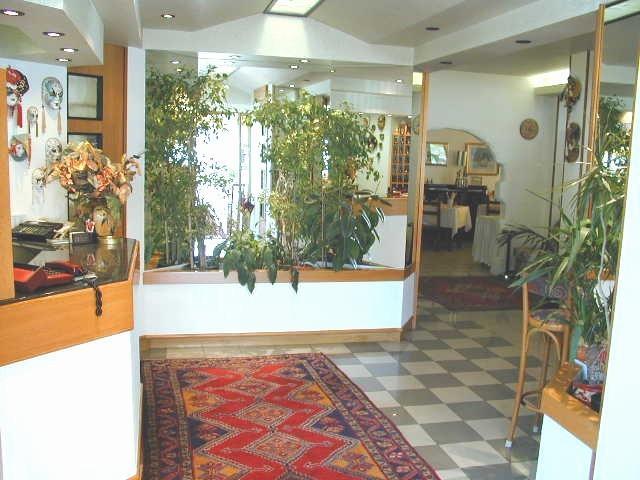 Отель Hotel Berna