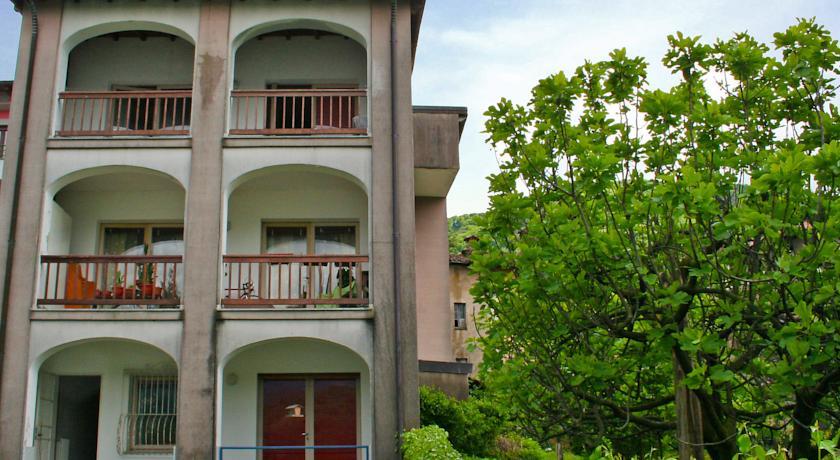 Апартаменты Apartment Lungolago Lavena Ponte Tresa