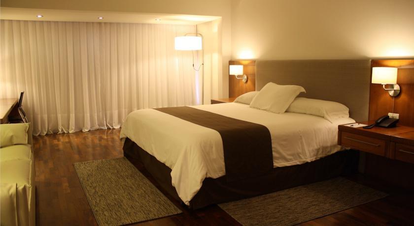 Отель Resort Yacht Y Golf Club Paraguayo