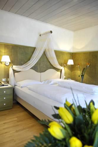 Отель Hotel Weisses Lamm
