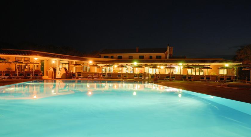 Апартаменты Villaggio Turistico La Cecinella