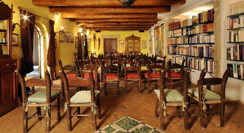 Отель Hotel Villaggio Aeneas Landing