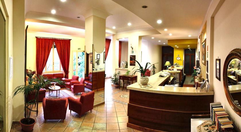 Отель Hotel Mediterraneo