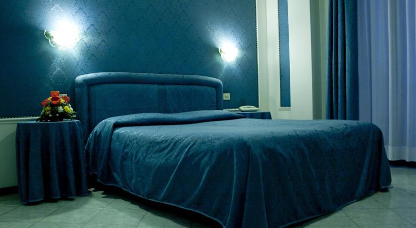 Отель Hotel Michelangelo