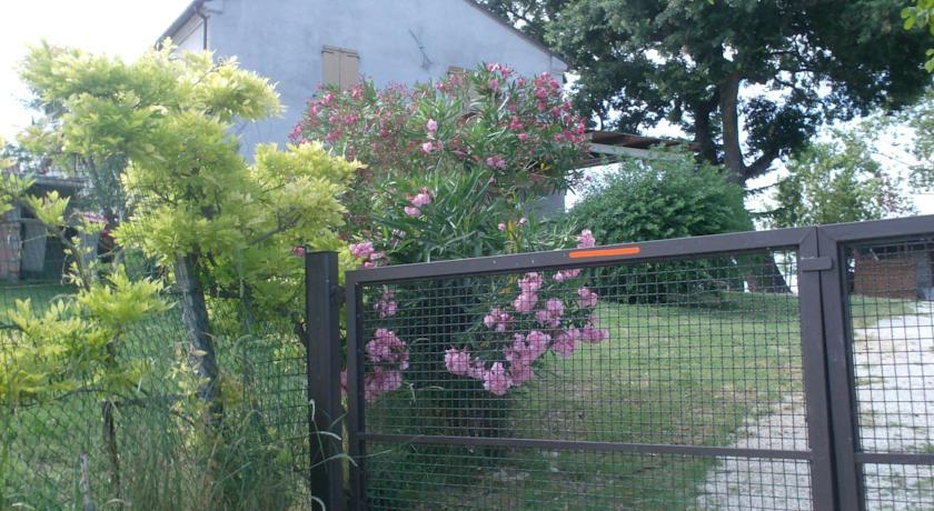 Мини-отель B&B Tana del Lupo
