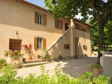 Апартаменты Holiday Home Il Casale dei Tigli Magione