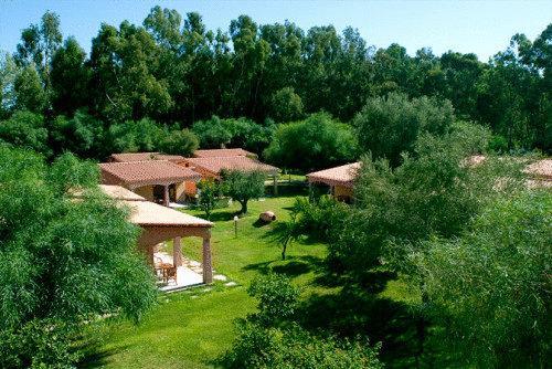 Отель Limone Beach Village