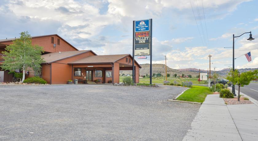 Отель Americas Best Value Inn & Suites at Bryce Valley