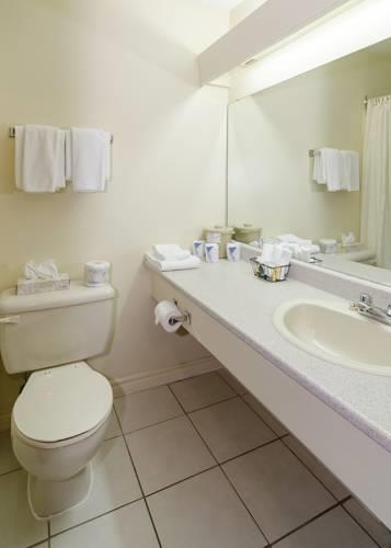 Отель Coastal Inn Moncton/ Dieppe
