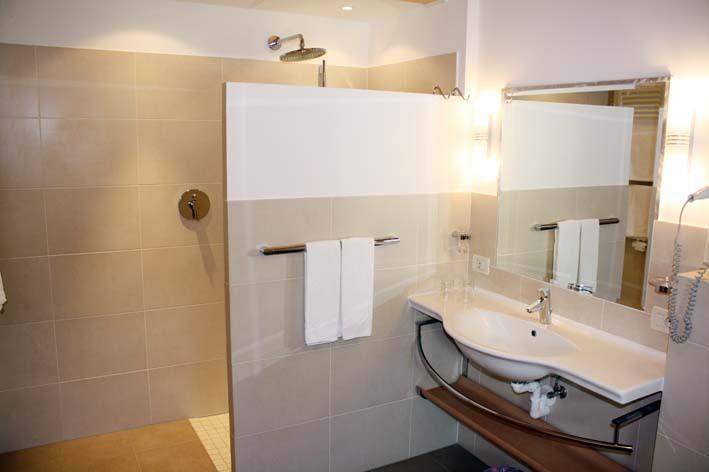 Отель Hotel Waldrast