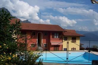 Апартаменты Holiday Home Irina Riva Di Solto